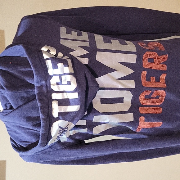 Victoria's Secret PINK Detroit Hoodie - Picture 8 of 16